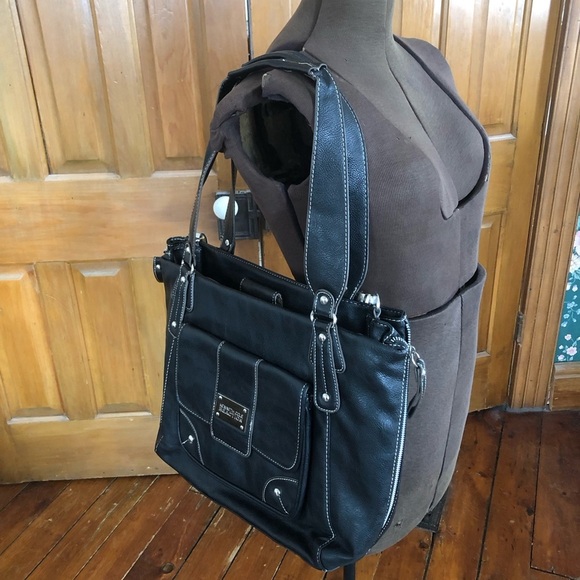 Kenneth Cole Reaction Laptop Bag - Picture 13 of 14
